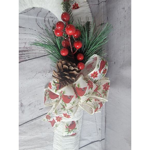 Handmade Candy Cane Wreath With Cardinal Ribbon And Embellishment Pinecone New - Picture 2 of 8